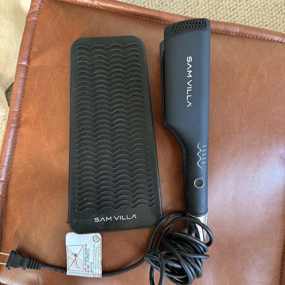 Sam Villa - Pro Results Hair Waver Iron - Used
